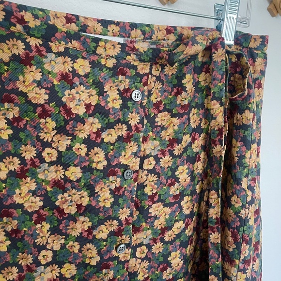 Vintage Laura Ashley Silk Floral Print Button Down Tie Skirt - Picture 3 of 9